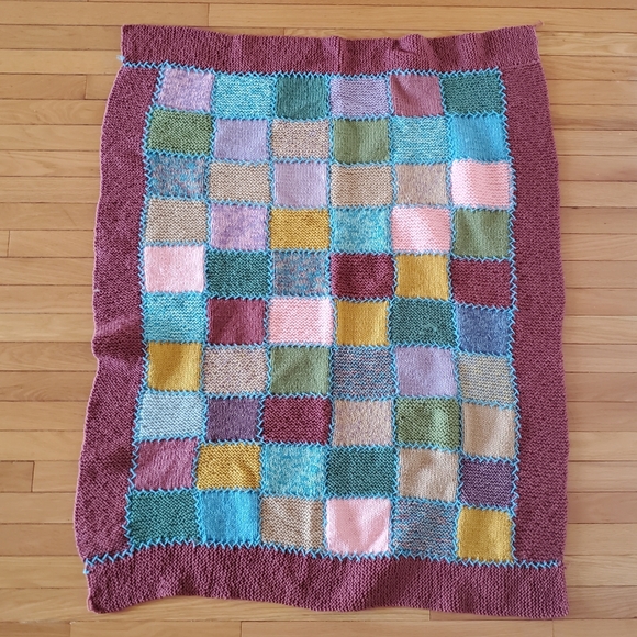Vintage Handmade Quilted Blanket - Picture 2 of 5